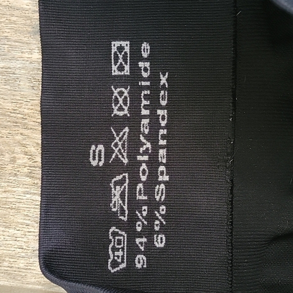 Laser Cut Out Leggings Size Small - Picture 6 of 6